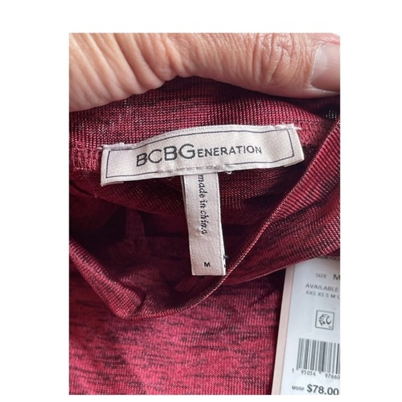 BCBG Women’s Size Medium Fuchsia Cut Out Top NWT $78. - Picture 9 of 10